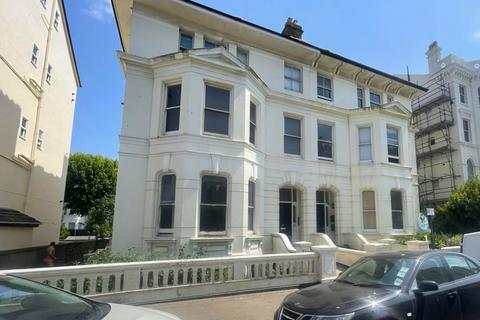 2 bedroom flat to rent, St Aubyns, Hove,