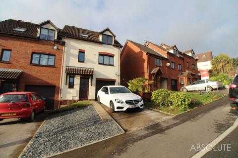 3 bedroom semi-detached house to rent, Heron Way, Torquay, TQ2