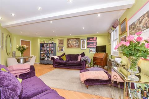 3 bedroom ground floor flat for sale, The Merchant Store, Canterbury CT2