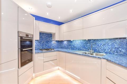 3 bedroom ground floor flat for sale, The Merchant Store, Canterbury CT2
