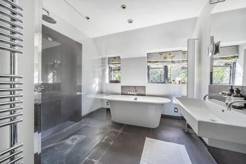 Pine Lodge Pine Grove, London, N20 8LA
