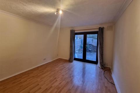 1 bedroom terraced house for sale, Peacock Mews, Maidstone ME16