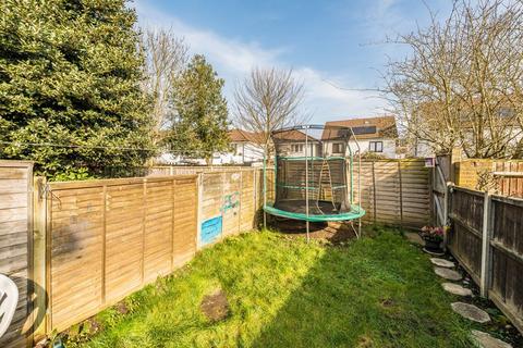 6 Atherley Way, Hounslow, TW4 5NG