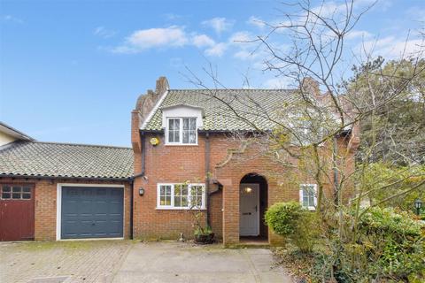 5 bedroom detached house for sale, The Croft, Cromer