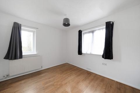 2 bedroom apartment for sale, Badgers Close, Harrow