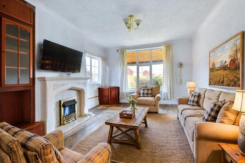 4 bedroom detached bungalow for sale, Shelford Road, Radcliffe-On-Trent