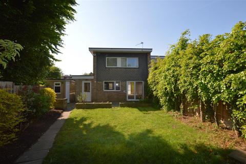 3 bedroom end of terrace house for sale, Valley Walk, Croxley Green