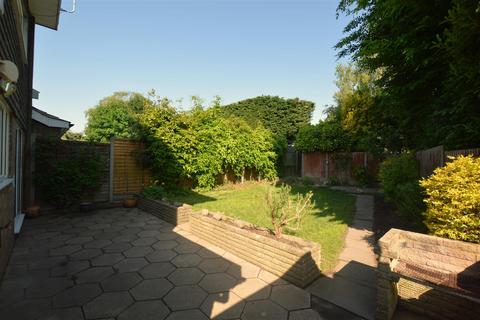 3 bedroom end of terrace house for sale, Valley Walk, Croxley Green