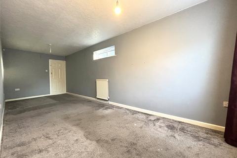 4 bedroom semi-detached house to rent, PARKWAY, Oldham OL9