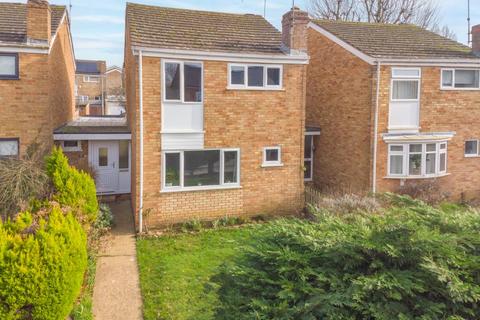 3 bedroom link detached house for sale, North Court, Leighton Buzzard