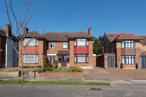 4 bedroom semi-detached house for sale, Sheringham Avenue, London N14