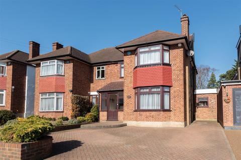 4 bedroom semi-detached house for sale, Sheringham Avenue, London N14