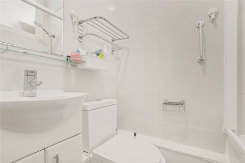 Studio to rent, Woburn Place, London WC1H