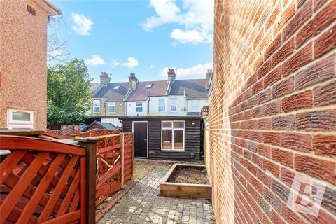 1 bedroom maisonette for sale, Knighton Road, Romford, RM7