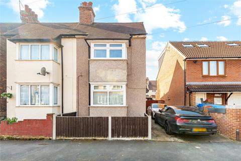 1 bedroom maisonette for sale, Knighton Road, Romford, RM7