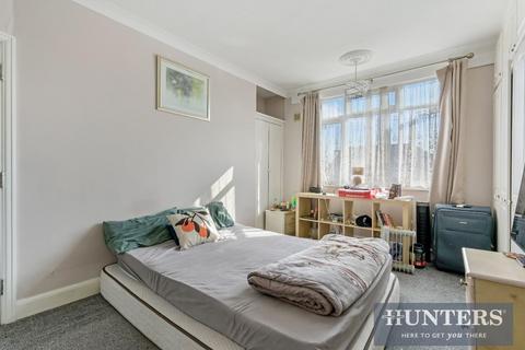 5 bedroom semi-detached house for sale, Heath Road, Hounslow