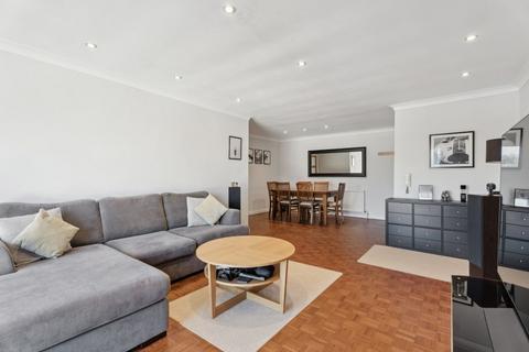 2 bedroom flat for sale, Blacketts Wood Drive, Rickmansworth WD3