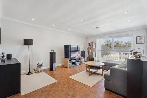 2 bedroom flat for sale, Blacketts Wood Drive, Rickmansworth WD3