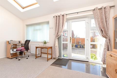 Harptree Drive, Walderslade, Chatham, Kent