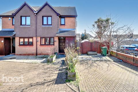 12 Halcyon Way, Hornchurch, RM11 3ND