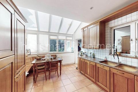 7 bedroom house for sale, Allington Road, NW4