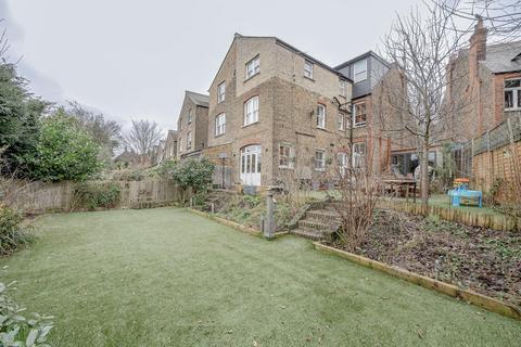 6 bedroom end of terrace house for sale, Fernwood Avenue, London