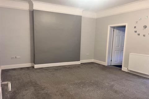 2 bedroom flat to rent, Gordon Road, South Shields