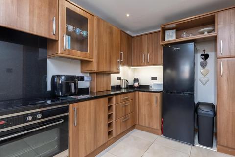9 Jedburgh Place, Perth, PH1 1SJ