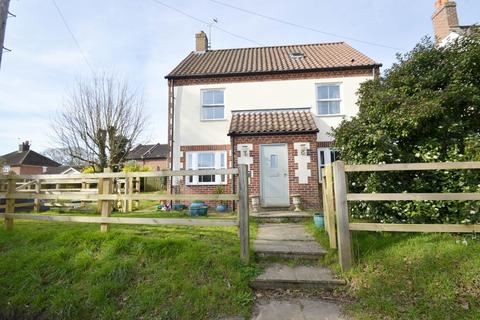 4 bedroom detached house to rent, Honing Road, North Walsham NR28