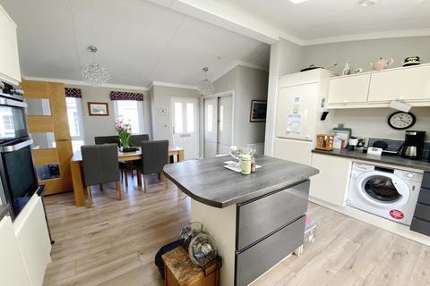 2 bedroom park home for sale, White Horse Park Homes, Osmington Hill, Osmington, Weymouth, Dorset