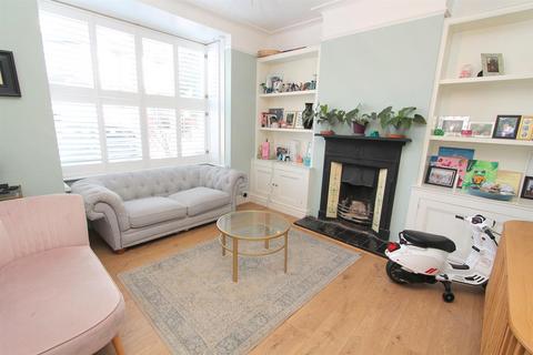 7 Thicket Crescent, Sutton, SM1 4QB