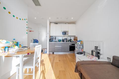 undefined, Staines Road, Hounslow, TW3