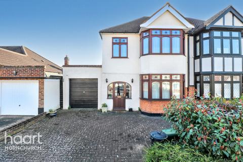 47 Beverley Gardens, Hornchurch, RM11 3NX