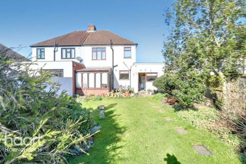 47 Beverley Gardens, Hornchurch, RM11 3NX