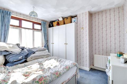 47 Beverley Gardens, Hornchurch, RM11 3NX