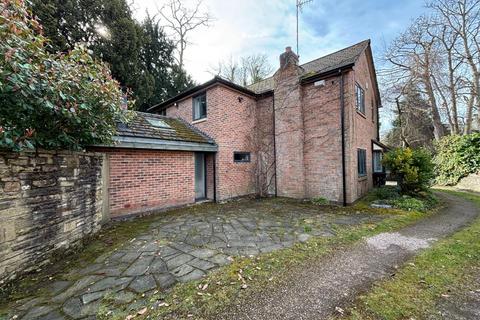 5 bedroom detached house for sale, 5 Bed Secluded Detached in Didsbury Village