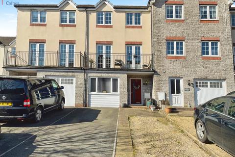 4 bedroom townhouse for sale, Cwrt Tynewydd, Ogmore Vale, Bridgend County. CF32 7DJ