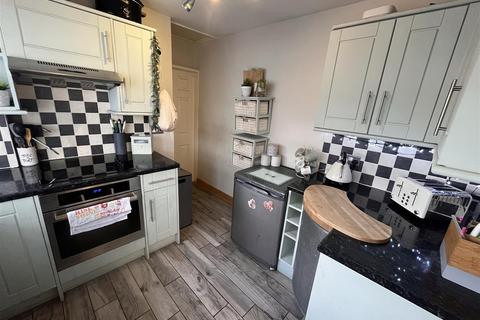 2 bedroom end of terrace house for sale, Oxford Street, Church Gresley DE11