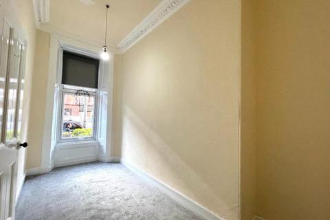 2 bedroom flat to rent, Minard Road, Shawlands, Glasgow, G41