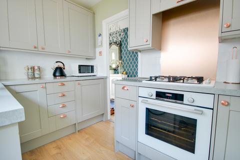 2 Braeside Crescent, Southampton, SO19 7AZ