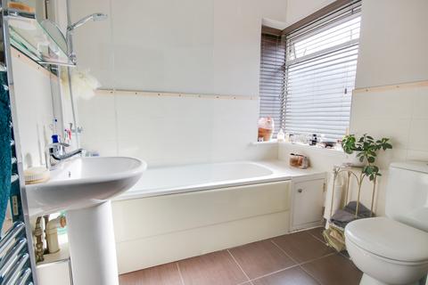 2 Braeside Crescent, Southampton, SO19 7AZ