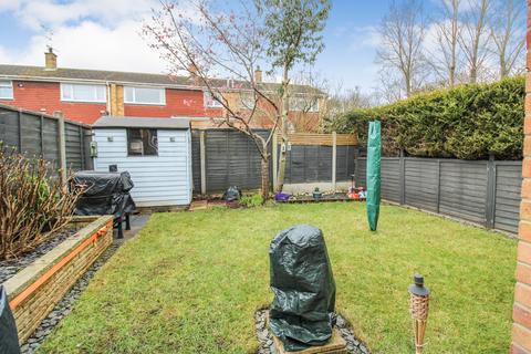 3 bedroom terraced house for sale, Mole Close,  Farnborough , GU14