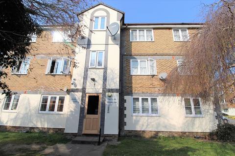 1 bedroom apartment to rent, Tennyson Close, Enfield EN3