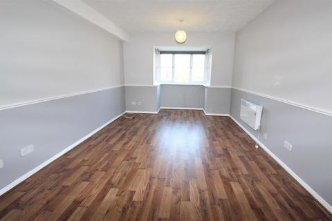 1 bedroom apartment to rent, Tennyson Close, Enfield EN3