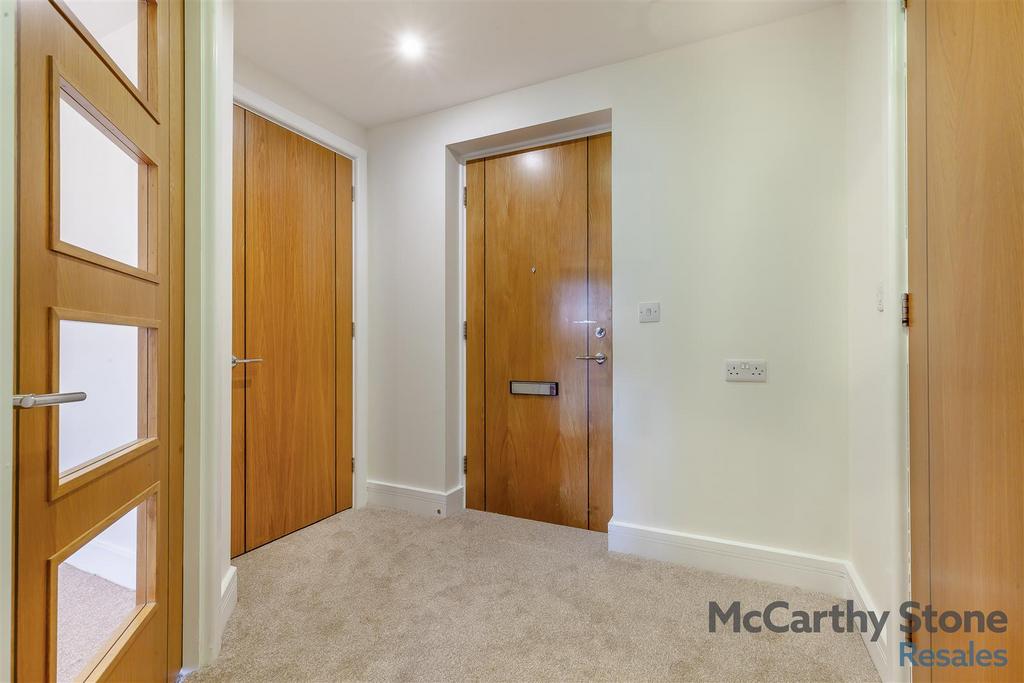 8637548-interior16.jpg