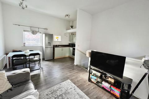 2 bedroom maisonette for sale, Mill Meadow, Bridgend CF33