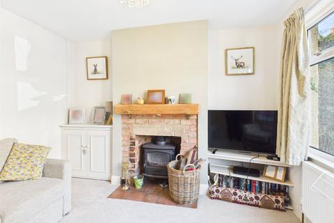 6 Bourne Lane, Brimscombe, Stroud, GL5 2RJ