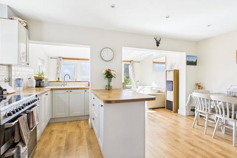 6 Bourne Lane, Brimscombe, Stroud, GL5 2RJ