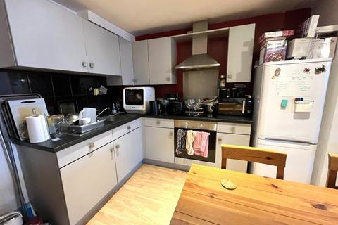 2 bedroom flat to rent, Lovell House, Skinner Lane, Leeds