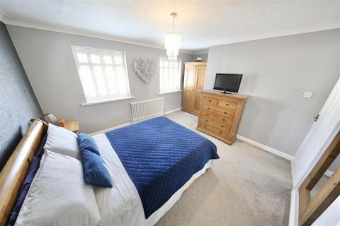16 Cherry Tree Close, Bilton, Hull, HU11 4EZ